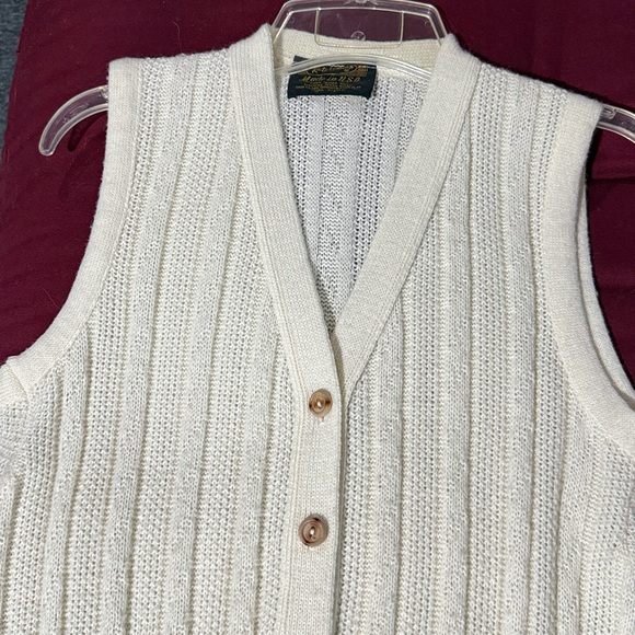 Vintage M 5 button sweater vest, off-white/cream - Picture 11 of 11